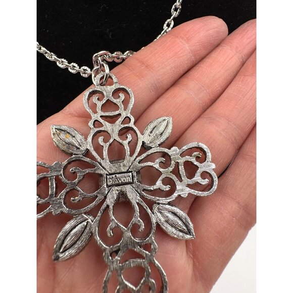 Vintage Avon Silver Tone Cross Pendant Necklace - Picture 4 of 4
